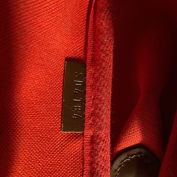 Authentic Louis Vuitton Favorite PM Damier Ebene Crossbody Purse - Picture 7 of 13